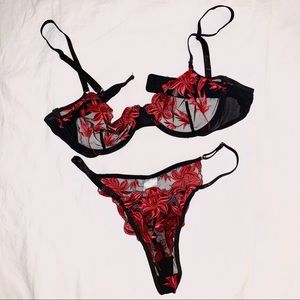 ✨ BLACK AND RED LACE LINGERIE SET ✨